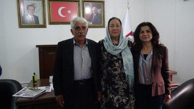 Derik Belediye Başkanı HDP'li Esmez, görevine başladı