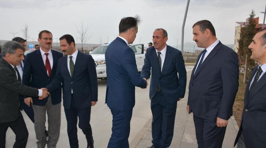 Vali &Ccedil;ağatay&rsquo;dan Başkan Geylani&rsquo;ye &ldquo;hayırlı olsun&rdquo; ziyareti