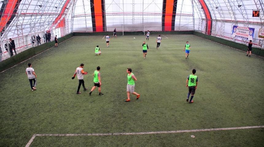 Eğitim Bir-Sen tarafından futbol turnuvası d&uuml;zendi