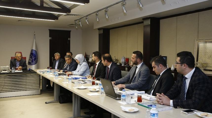 Başkan B&uuml;y&uuml;kkılı&ccedil;, gece yarılarına uzanan toplantılarına devam ediyor