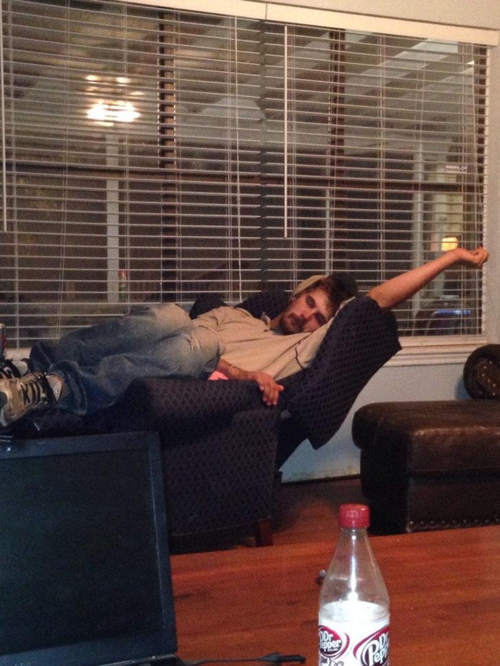 Uykusuzluğu, son derece yorgunluk çekenler anlar! G2