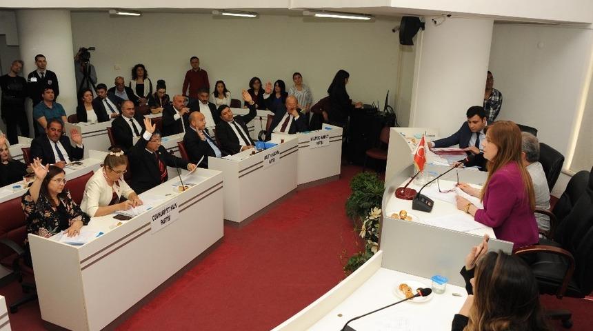 Bal&ccedil;ova&rsquo;da meclisinde eşit hizmet mesajı