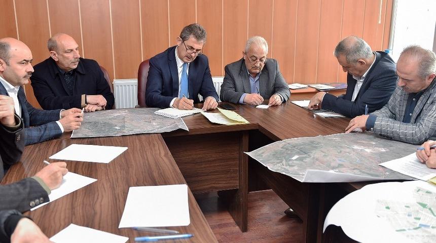 Köse kolları sıvadı