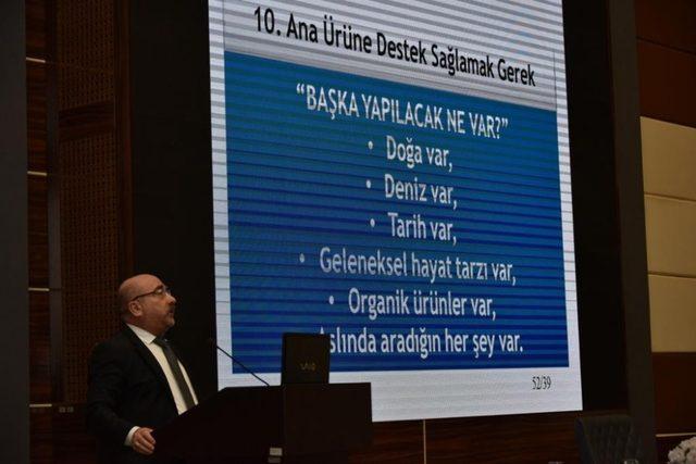 KAYÜ Rektörü Karamustafa, Kastamonu’da Turizm Konferansı Verdi