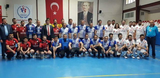 Develi’de Kurumlar Arası Voleybol Turnuvası Başladı