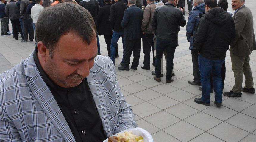 Erzurum'da bitmeyen kuyruklar oluştu! Nedeni ise...