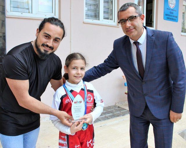 Kick Boks’ta Avrupa birincisi Antalya’dan