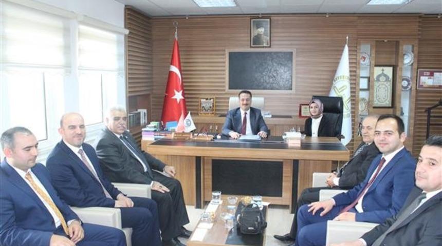 Vali Şent&uuml;k, İl M&uuml;ft&uuml;l&uuml;ğ&uuml;n&uuml; ziyaret etti