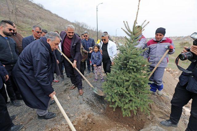 ’Hayırlı Olsun’ hediyeleri Talas’ı yeşillendiriyor