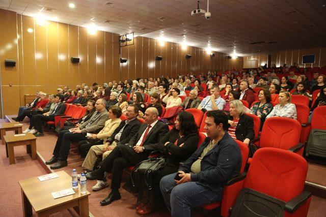 Erdemli Belediyesi Çağdaş Türk Müziği Korosu, sezon açılışını yaptı