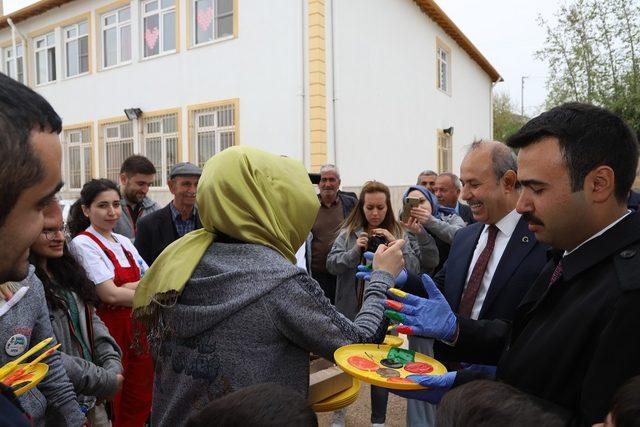 Hayal Duvarı Oğuzeli’nde Öğrencilerin Hayalleri Duvarları Şenlendirdi