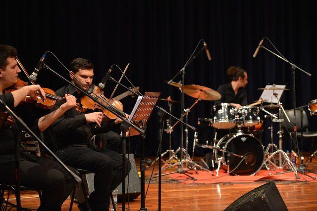 Hangimiz Sevmedik Türk halk müziği konseri SAÜ’de düzenlendi