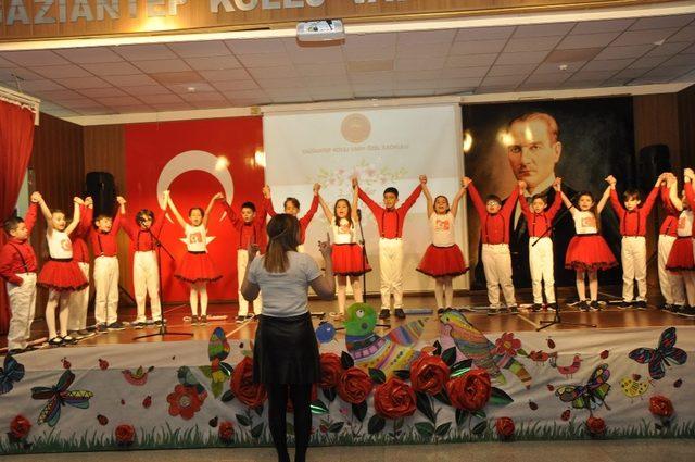 Minik GKV’lilerden İstiklal Marşı oratoryosu