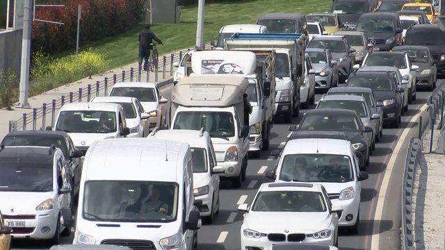 (Havadan fotoğraflarla) - Bisiklet turu nedeniyle bazı yollar trafiğe kapatıldı