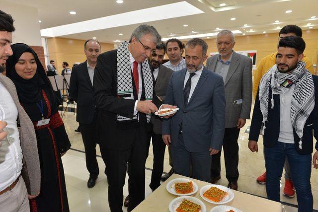 SAÜ’de Filistinli öğrencilerden Kudüs etkinliği