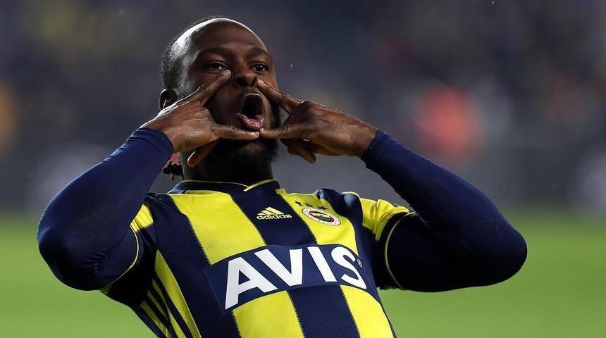 Victor Moses uçakta saatini çaldırdı