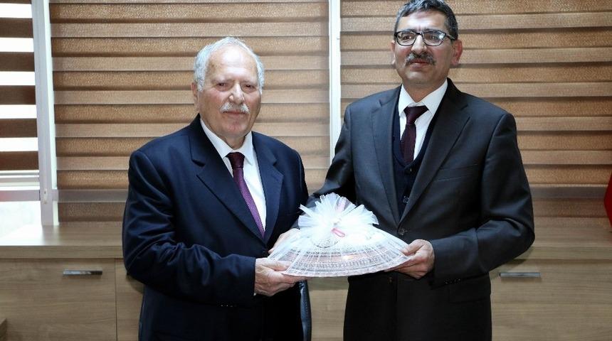 10 yıl boyunca başkanlık ettiği yeni meclise başarılar diledi