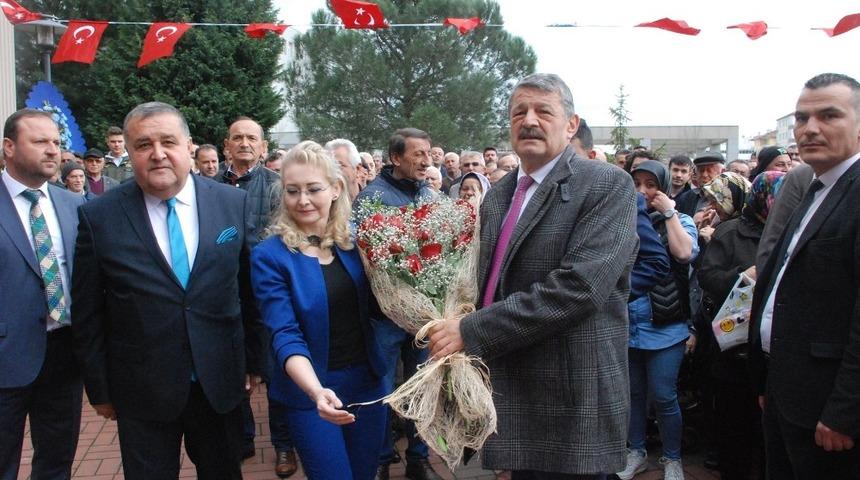 Bartın Belediye Başkanı Cemal Akın t&ouml;renle g&ouml;revine başladı