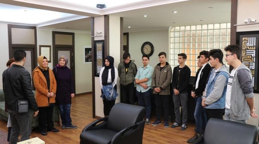 Başkan Elif Köse öğrencileri ağırladı