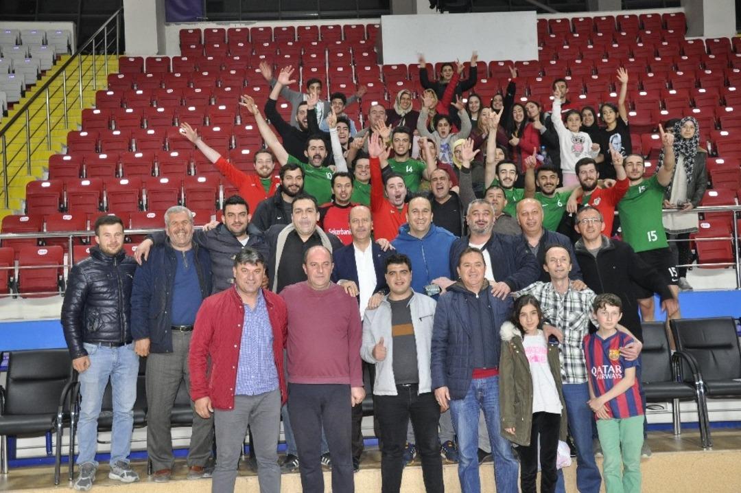 Şuhut Belediye Hisarspor B&uuml;y&uuml;k Erkekler Voleybol İl Şampiyonu oldu