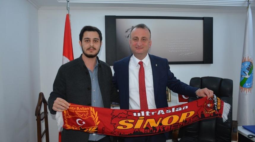 UltrAslan&rsquo;dan Başkan Ayhan&rsquo;a atkı