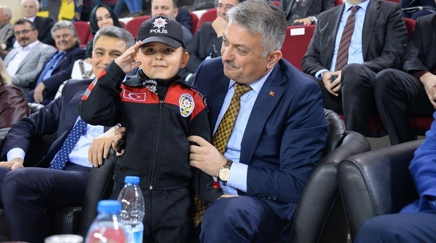 Polisten gen&ccedil;lere Hayata renk ver projesi