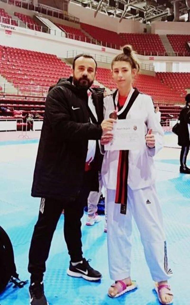 Taekwondo Yıldızlar Türkiye Birinciliği Müsabakalarına Kayserili Sporcular Damga Vurdu