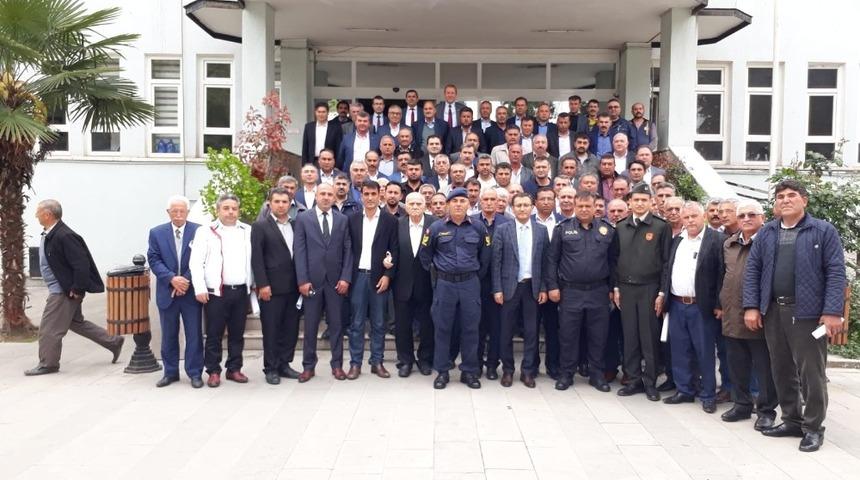 Kaymakam U&ccedil;gun muhtarlarla buluştu