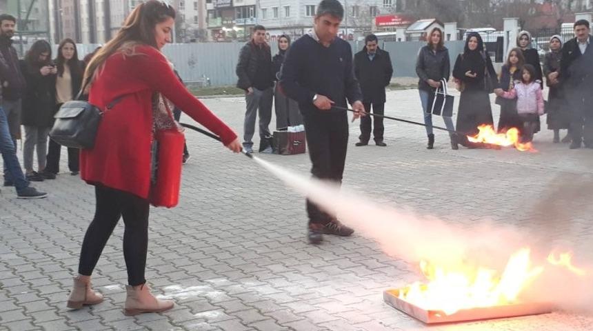&Ouml;ğretmenlere yangın eğitimi