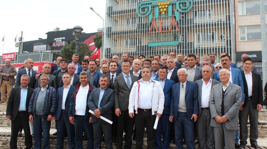 Muhtarlardan Başkan &Ouml;k&uuml;zc&uuml;oğlu&rsquo;na s&uuml;rpriz ziyaret