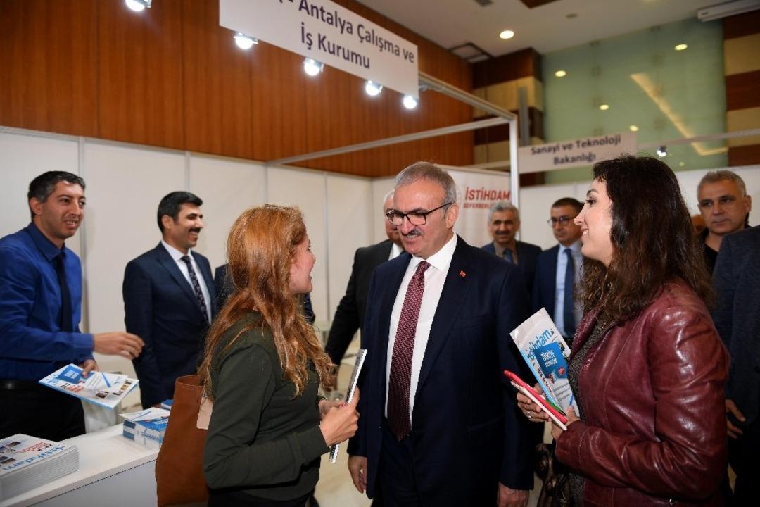 Vali Karaloğlu: " 150 bin istihdamın &uuml;zerine &ccedil;ıkacağız "