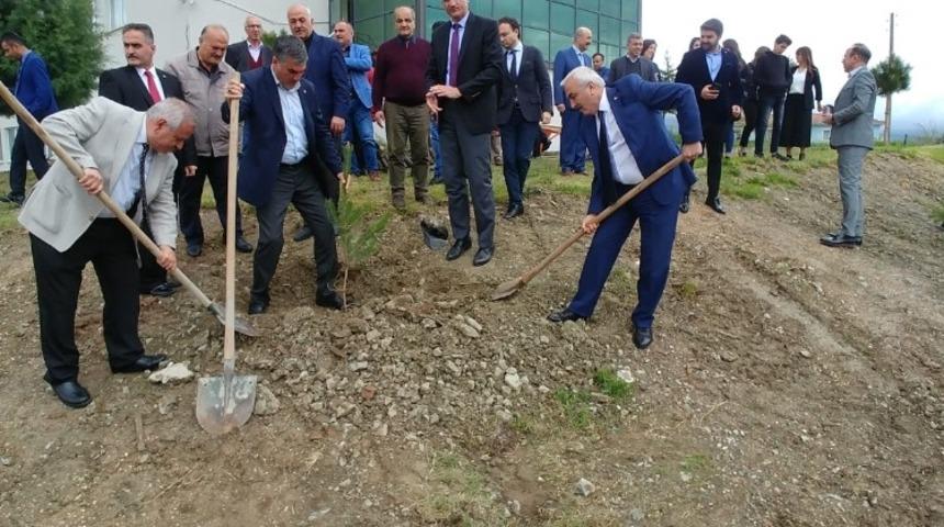 Turizm Haftasında binlerce fidan toprakla buluştu