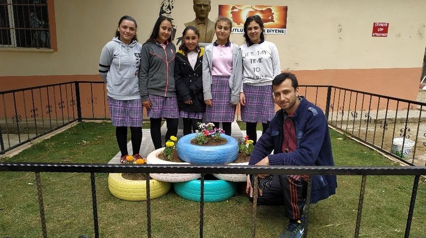 &rsquo;Sıfır Atık&rsquo; projesiyle okullarını g&uuml;zelleştirdiler