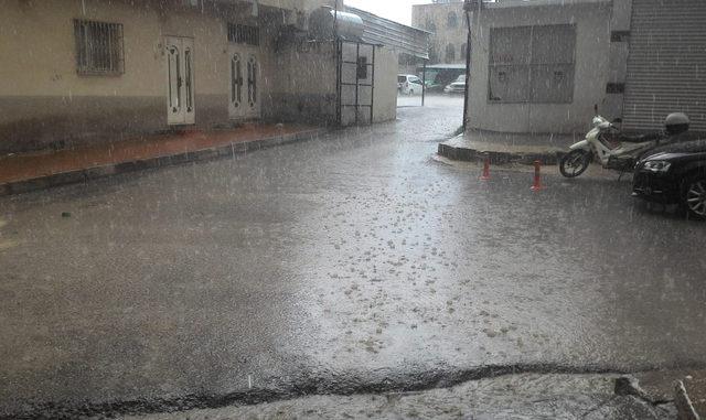 Mardin'de yağmur ve dolu yaşamı olumsuz etkiledi- Yeniden