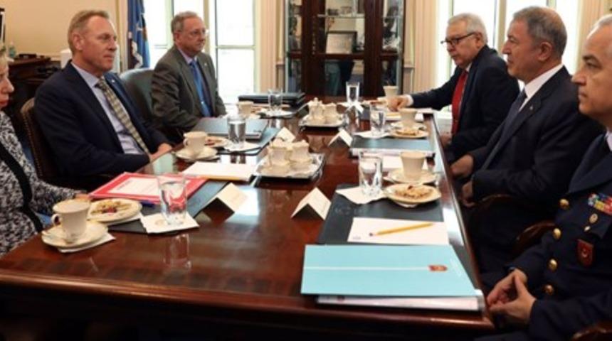 Milli Savunma Bakanı Akar, ABD Savunma Bakan Vekili Shanahan ile görüştü