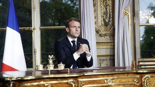 Macron: Notre Dame'ın yeniden inşasının 5 yılda tamamlanmasını istiyorum