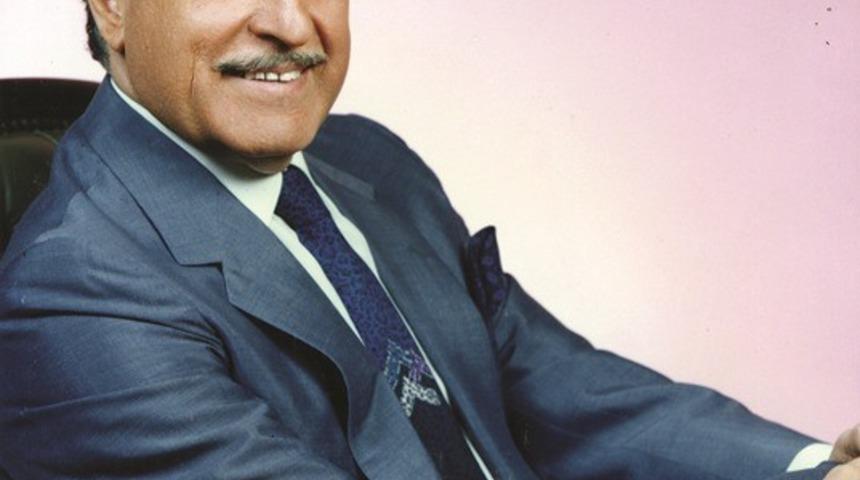 &Uuml;nl&uuml; Ses Sanat&ccedil;ısı Yaşar &Ouml;zel hayatını kaybetti