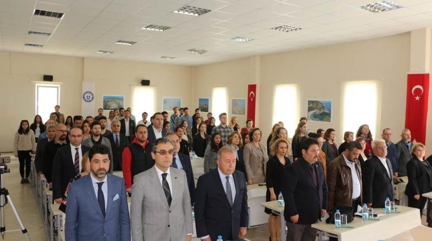 Kuşadası&rsquo;nda turizm sezonundan beklentiler sempozyumda ele alındı