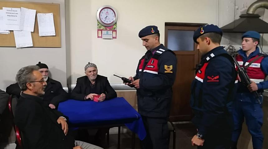 Jandarmadan huzur operasyonu: 46 g&ouml;zaltı