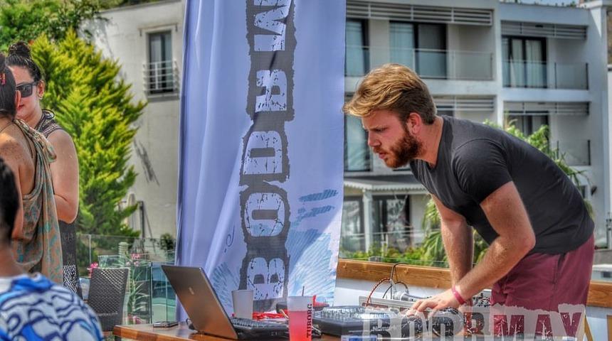 DJ İlkehan'ın korkun&ccedil; &ouml;l&uuml;m&uuml;!