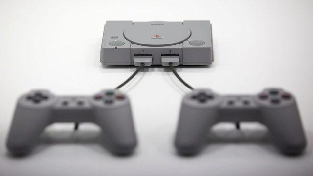 İlk PlayStation 1995 yılında piyasaya çıkmıştı