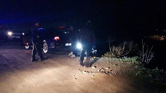 Bursalı zeytinci gen&ccedil; l&uuml;ks otomobilinde &ouml;l&uuml; bulundu 1