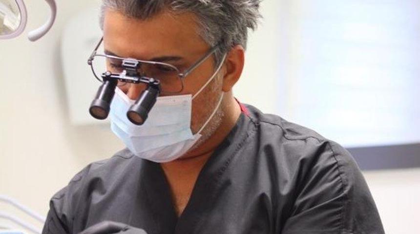 Dişlerdeki sararmalar g&uuml;l&uuml;msemeyi engelliyor