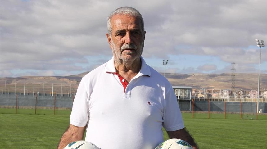 Demir Grup Sivasspor'un malzemecisi Mahmut Kablan hayatını kaybetti