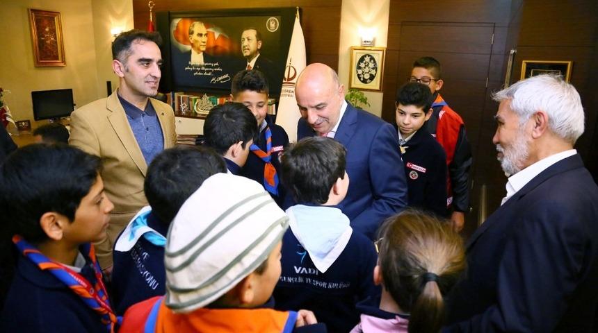 İzci grubundan Başkan Altınok’a sürpriz ziyaret