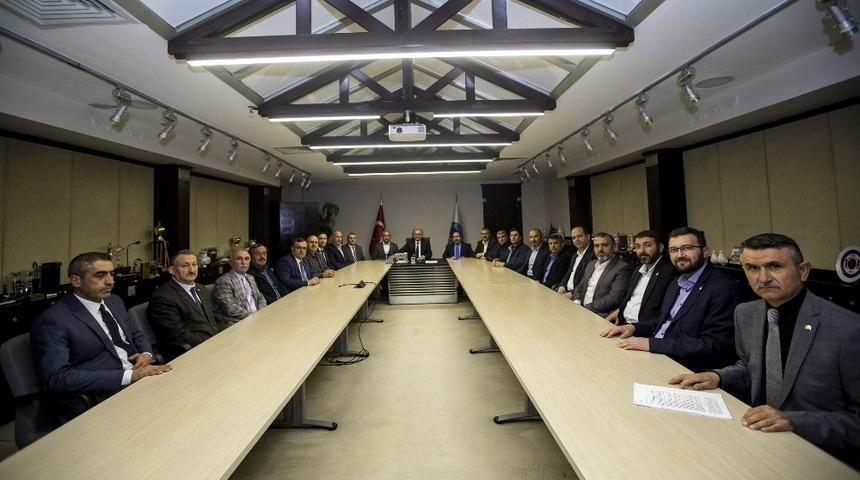 Başkan Büyükkılıç’a hayırlı olsun ziyaretleri devam ediyor