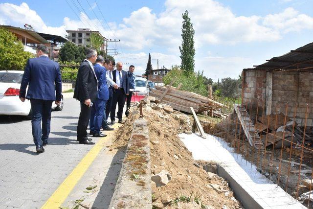 Başkan Özcan, Dallıca’daki yol sorununu çözdü