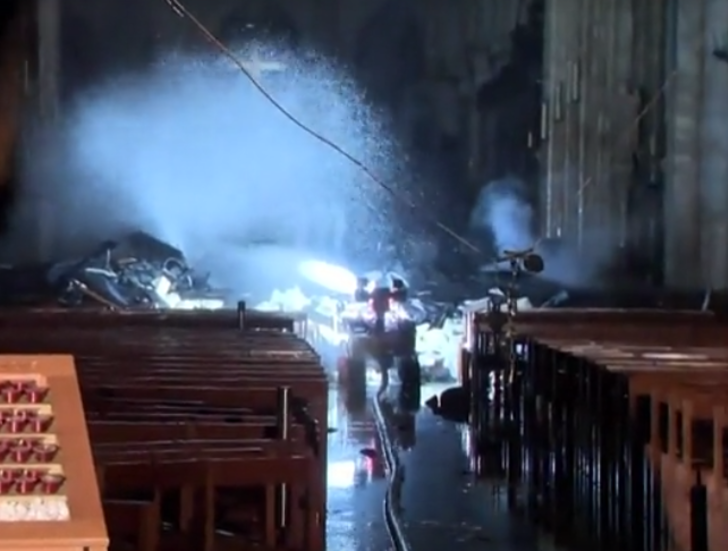 Tarihi Notre Dame Katedrali'nin yangın sonrası içi görüntülendi! Notre Dame Katedrali yangını neden çıktı? G4