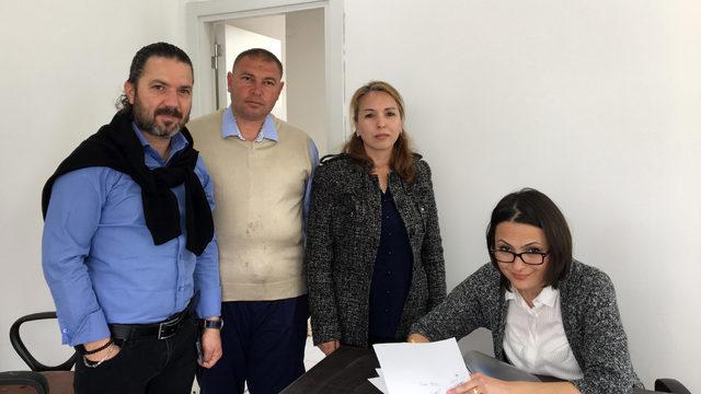 Muhtar, minder yerine masada görev yapmaya başladı