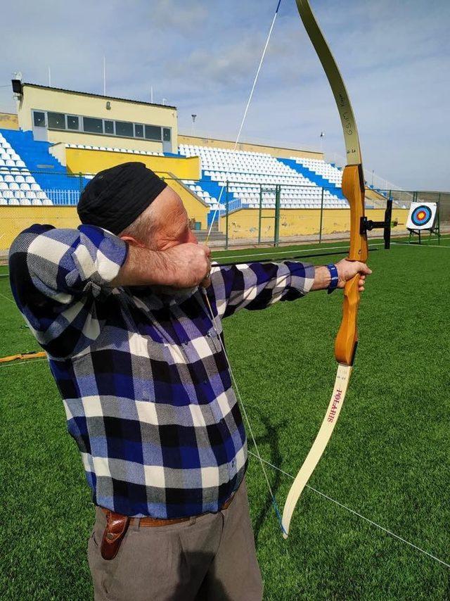 Felahiye’de kurumlar arası okçuluk turnuvası tamamlandı